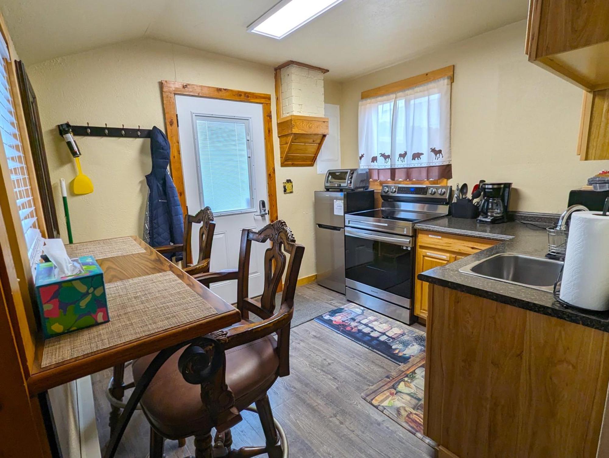 Yellowstone'S Treasure Cabins 가디너 외부 사진