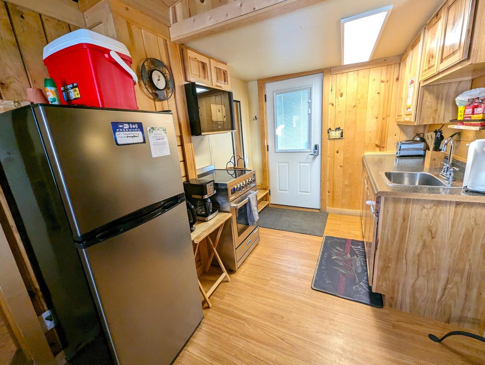 Yellowstone'S Treasure Cabins 가디너 외부 사진
