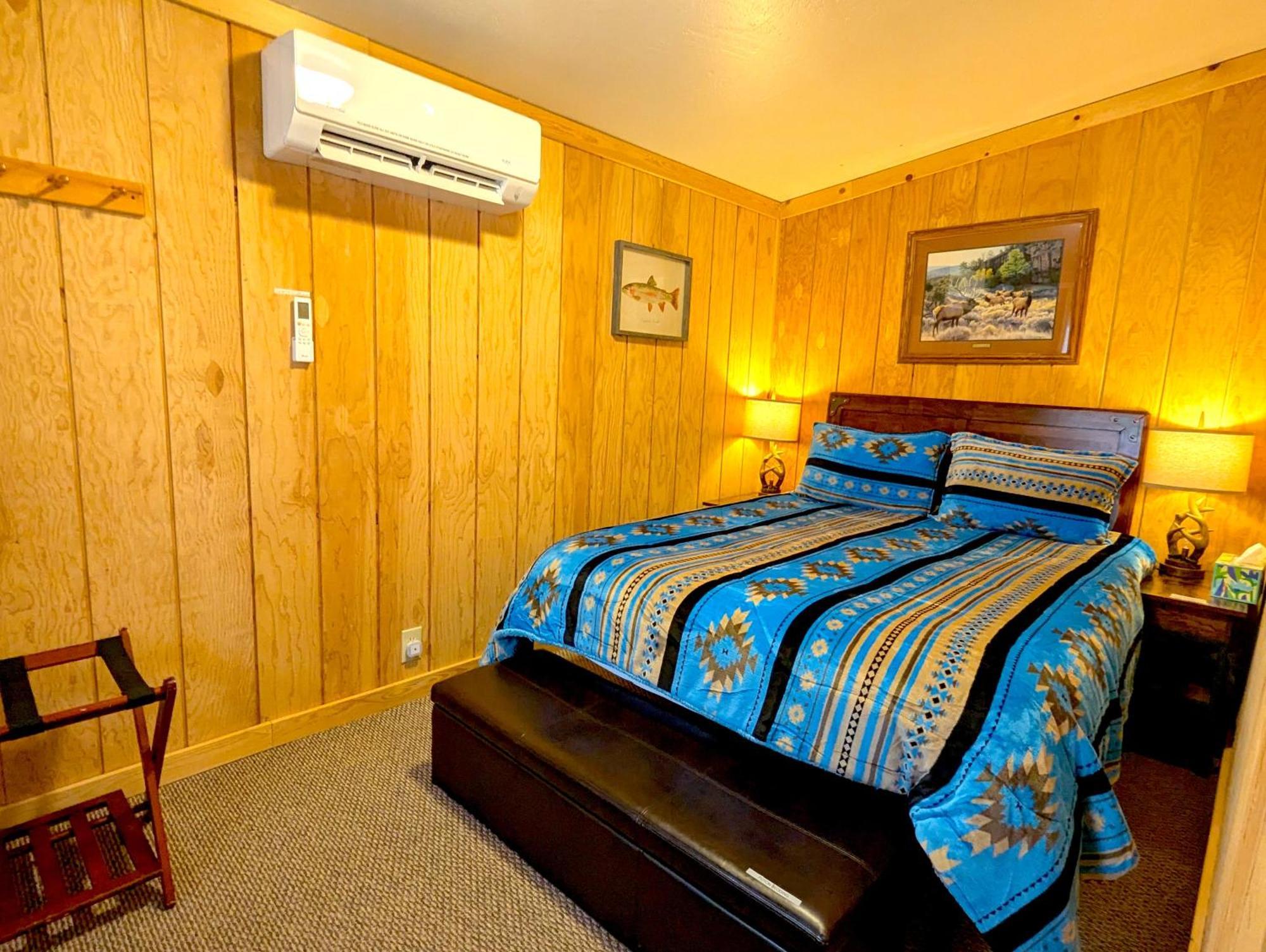 Yellowstone'S Treasure Cabins 가디너 외부 사진